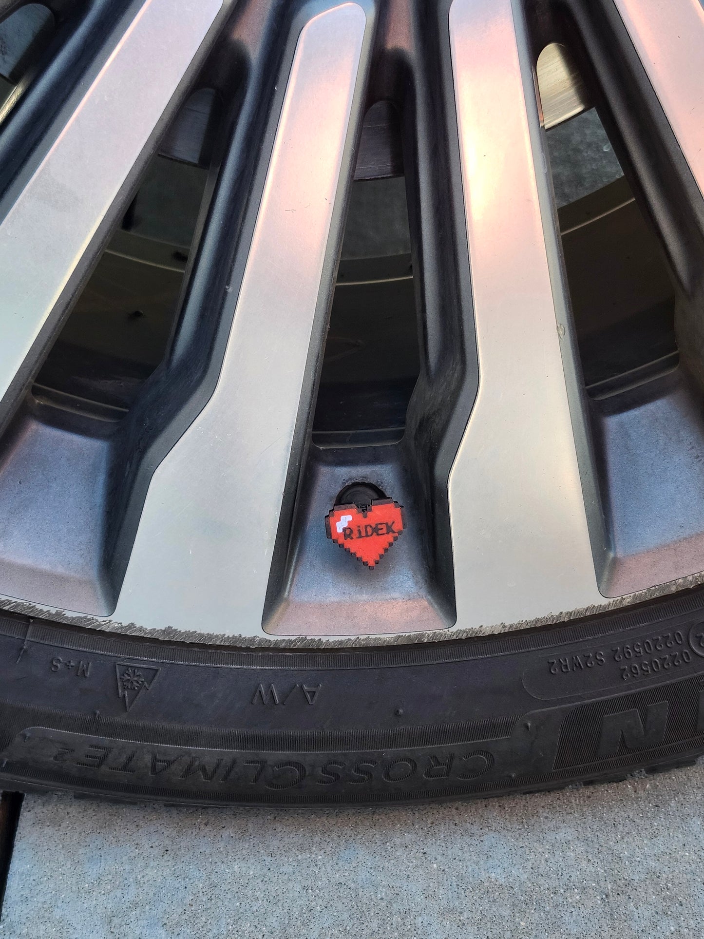 Vehicle Cap - Retro Heart
