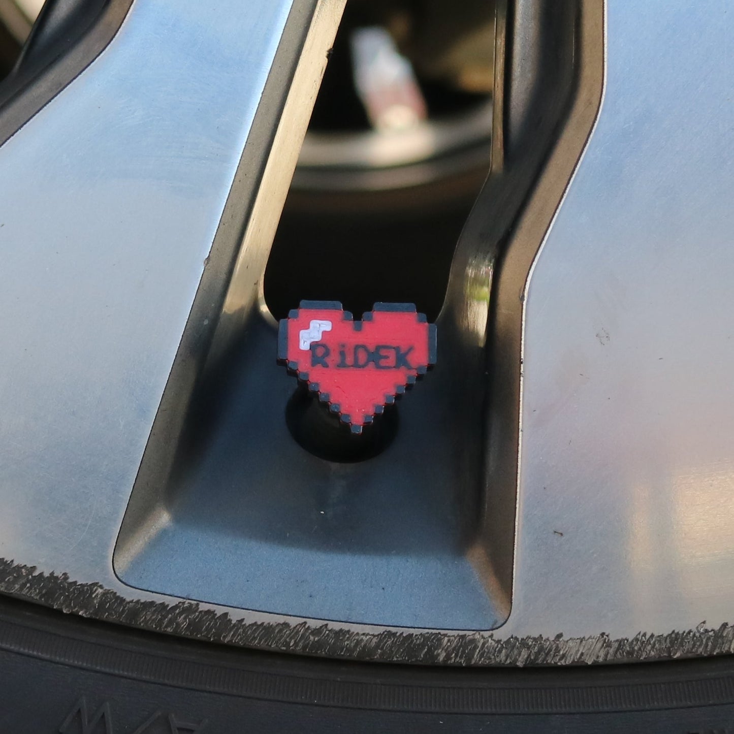 Vehicle Cap - Retro Heart