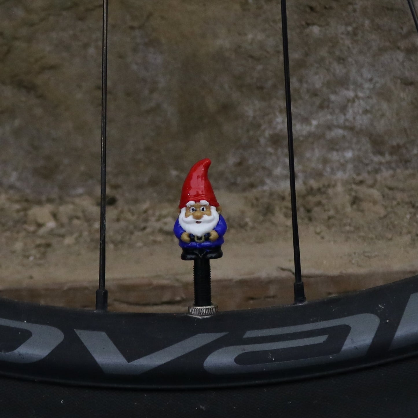 Premium Valve Cap - Gnome